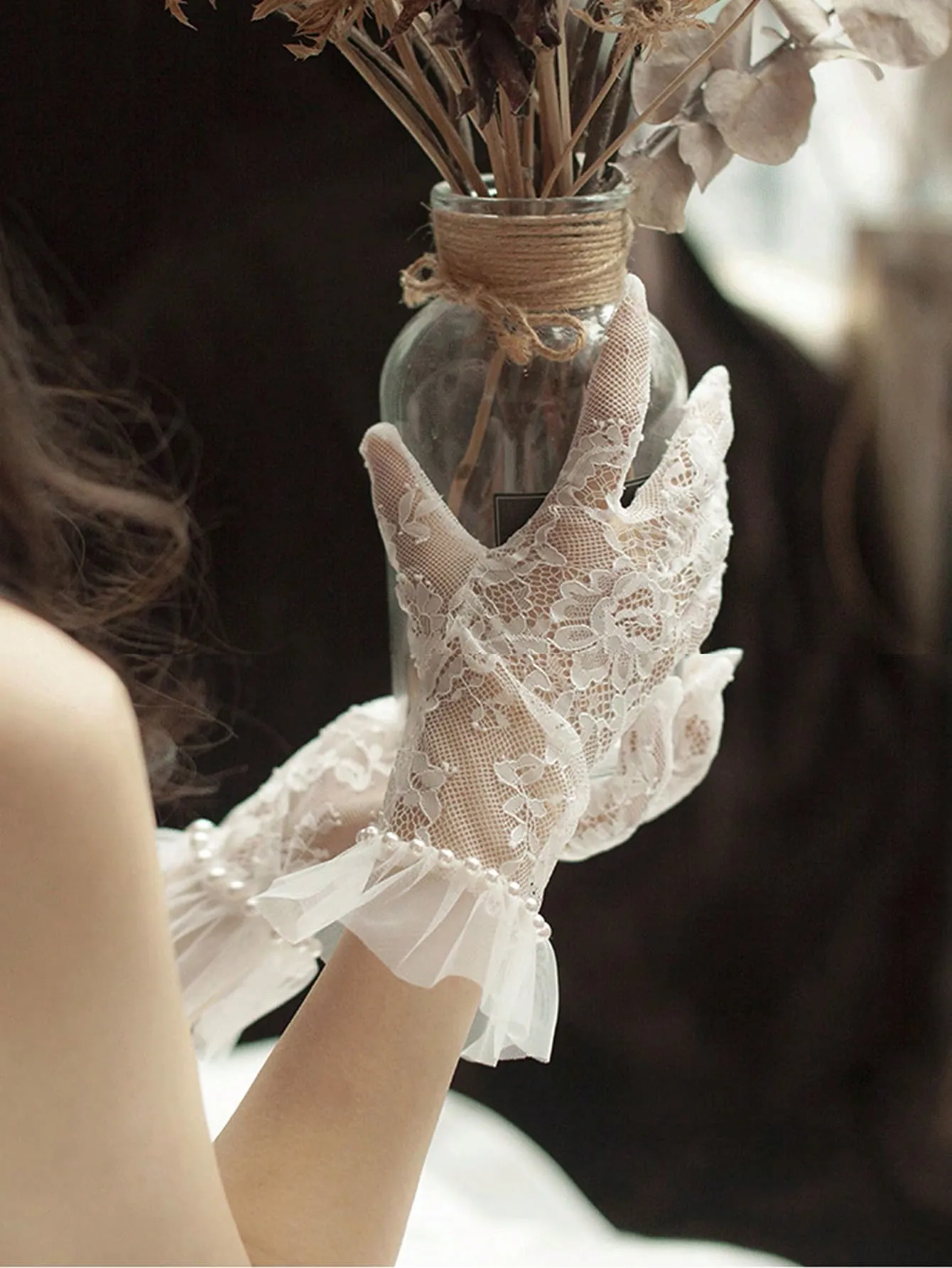1pair Women Geometric Faux Pearl Decor Ruffle Trim Elegant Bridal Gloves For Wedding Party