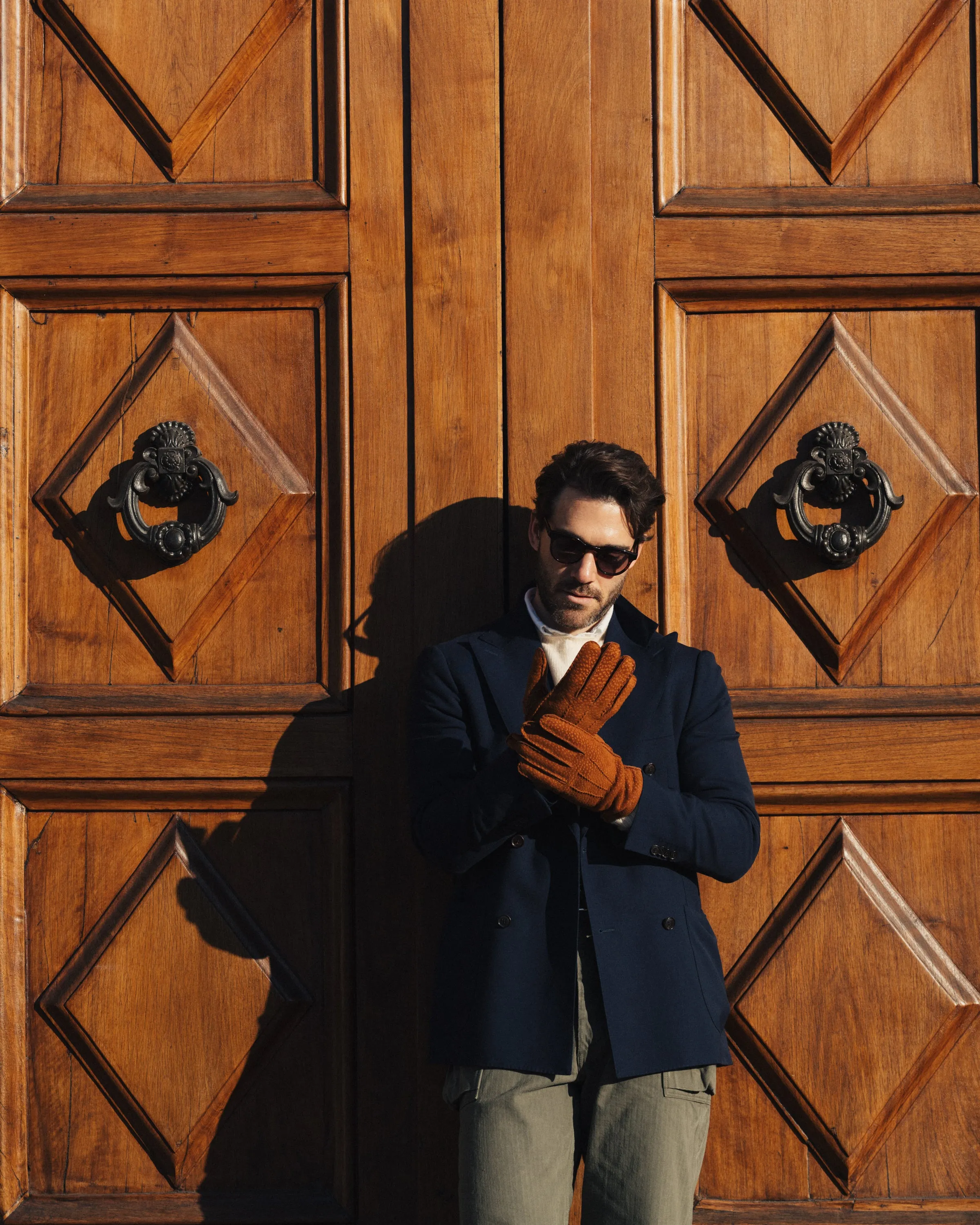 Gentlemen's Gloves from Cognac Carpincho Leather Lined With Cashmere