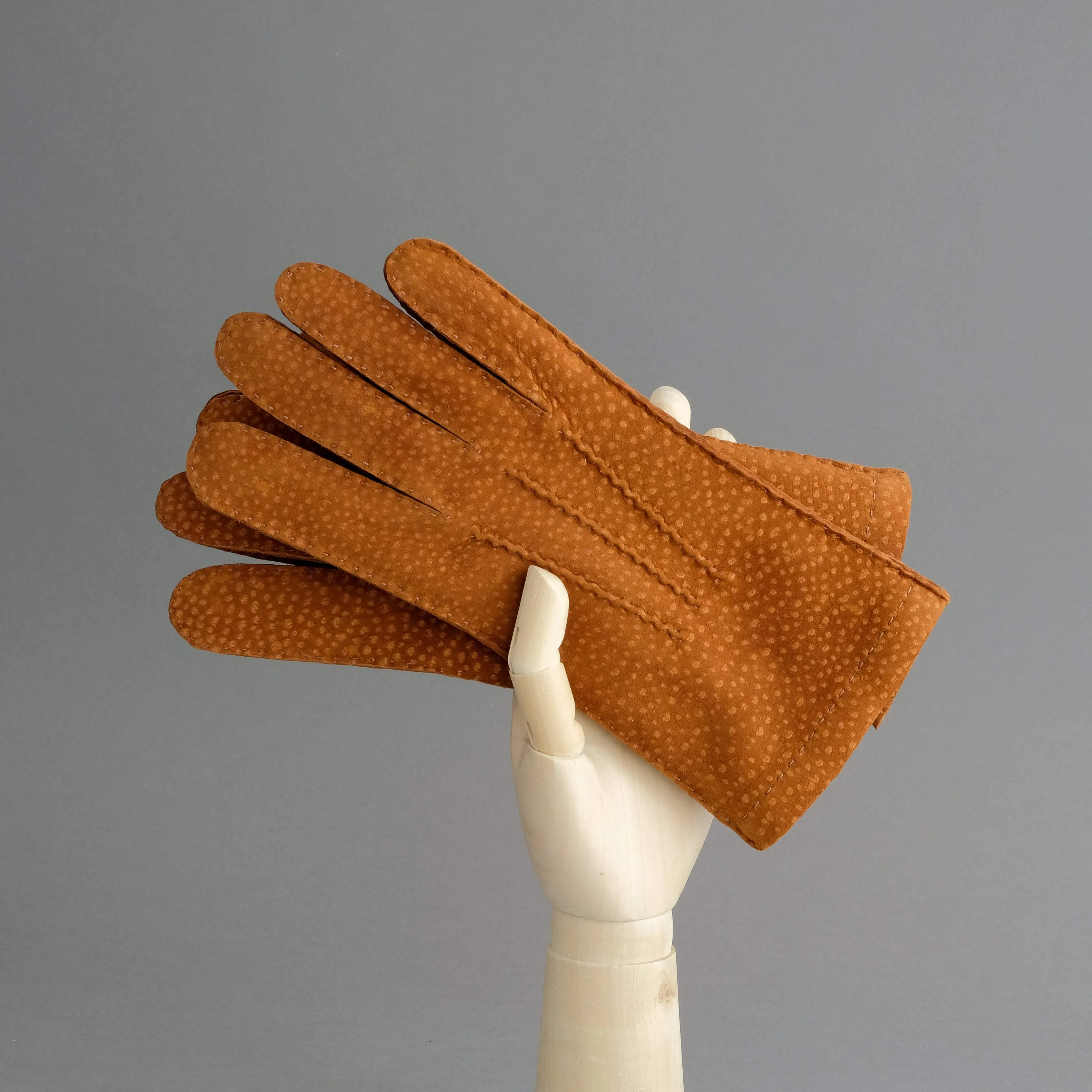Gentlemen's Gloves from Cognac Carpincho Leather Lined With Cashmere