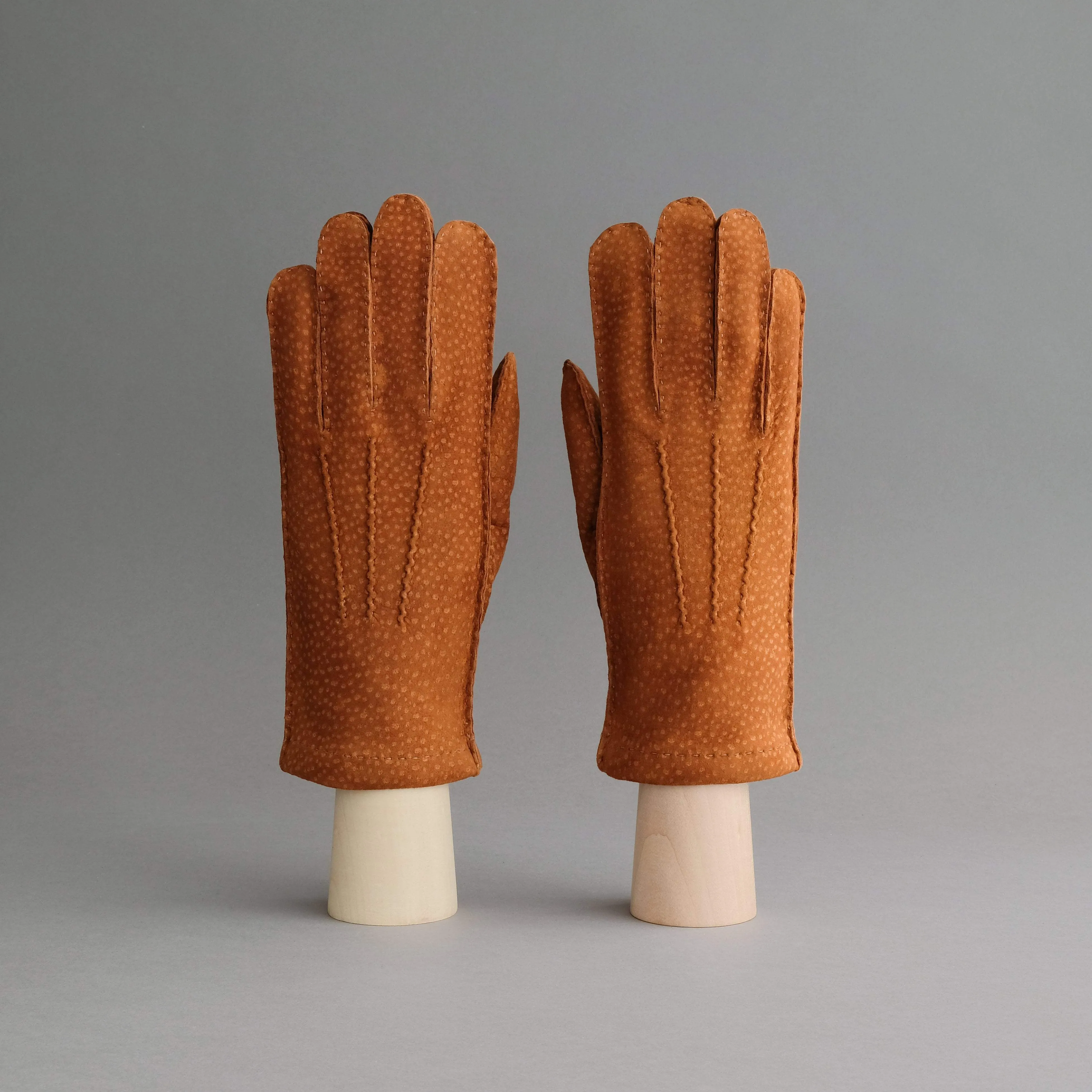Gentlemen's Gloves from Cognac Carpincho Leather Lined With Cashmere