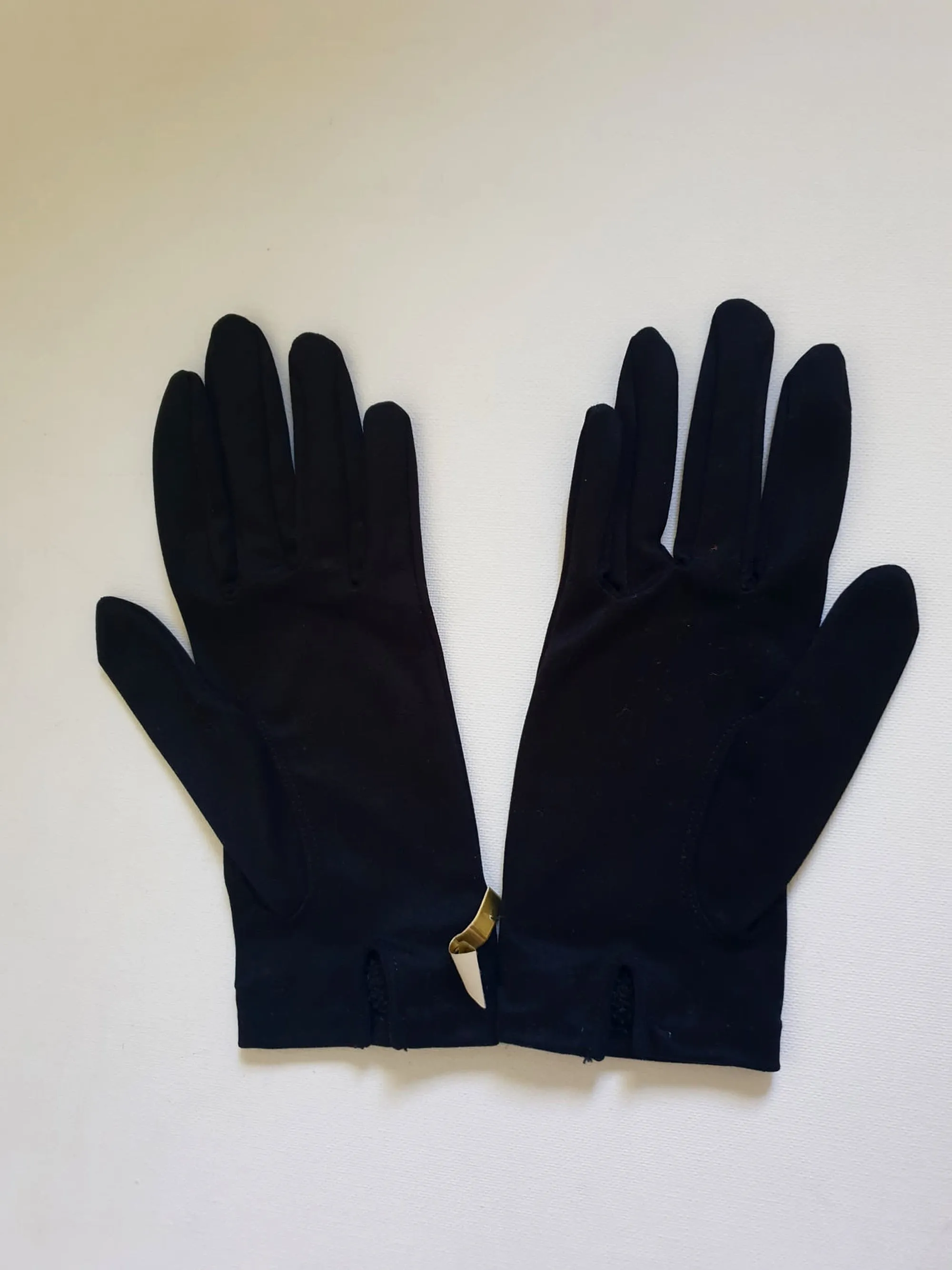 Short Black Gloves With Embroidered Edge by Kayser - New Old Stock - Size 6 1/2